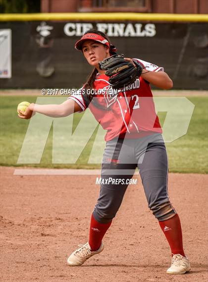 Thumbnail 2 in Agoura vs. Lakewood photogallery.