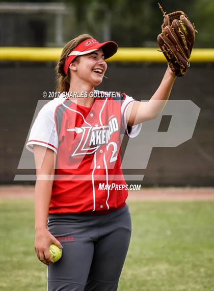 Thumbnail 1 in Agoura vs. Lakewood photogallery.