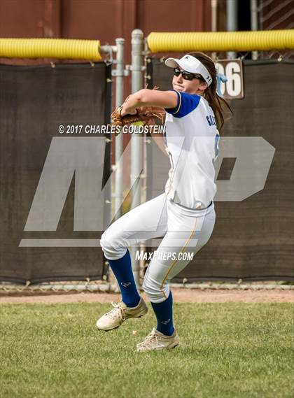 Thumbnail 1 in Agoura vs. Lakewood photogallery.