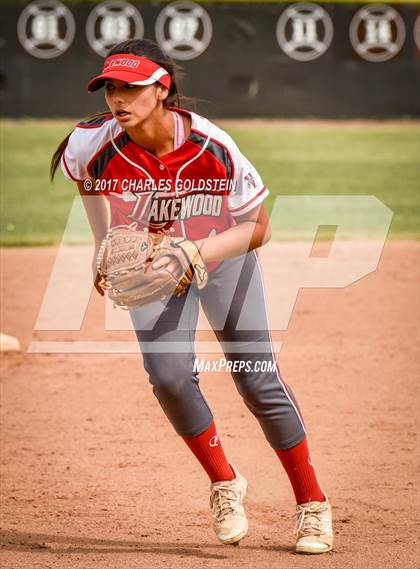 Thumbnail 3 in Agoura vs. Lakewood photogallery.