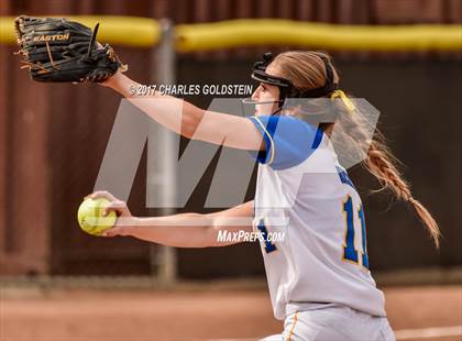 Thumbnail 3 in Agoura vs. Lakewood photogallery.
