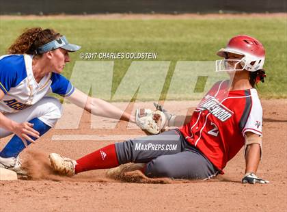 Thumbnail 3 in Agoura vs. Lakewood photogallery.