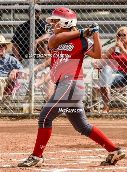 Thumbnail 3 in Agoura vs. Lakewood photogallery.