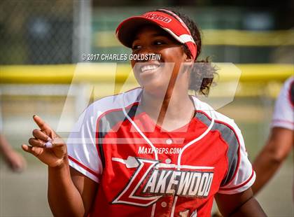 Thumbnail 1 in Agoura vs. Lakewood photogallery.