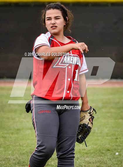 Thumbnail 3 in Agoura vs. Lakewood photogallery.