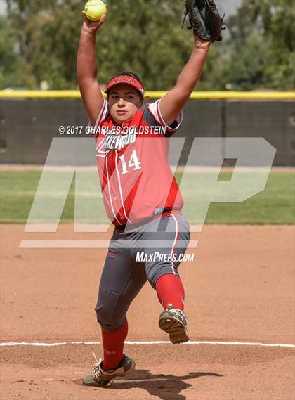 Thumbnail 3 in Agoura vs. Lakewood photogallery.