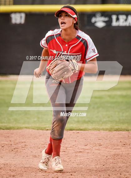 Thumbnail 3 in Agoura vs. Lakewood photogallery.