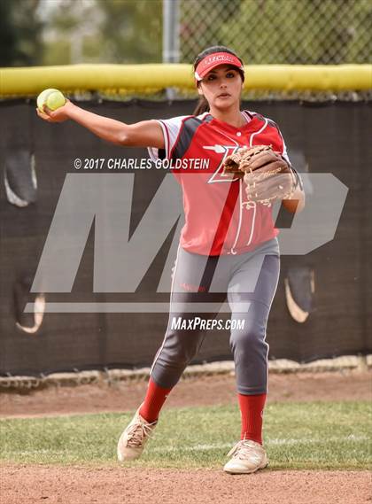 Thumbnail 3 in Agoura vs. Lakewood photogallery.