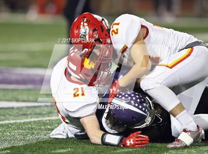 Thumbnail 3 in Carlsbad vs. Cathedral Catholic (CIF SDS D1 Playoff)  photogallery.