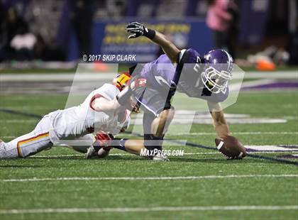 Thumbnail 3 in Carlsbad vs. Cathedral Catholic (CIF SDS D1 Playoff)  photogallery.