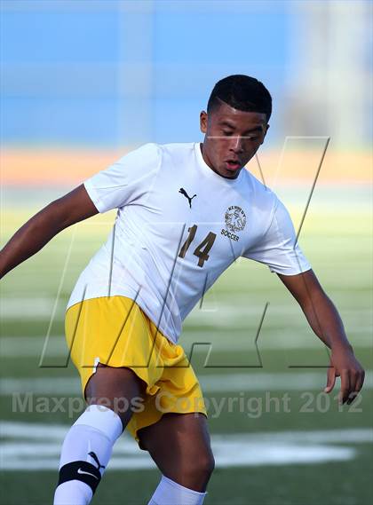 Thumbnail 2 in Royal vs. Kennedy (Valley Kickoff Classic) photogallery.