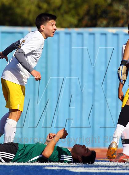 Thumbnail 3 in Royal vs. Kennedy (Valley Kickoff Classic) photogallery.