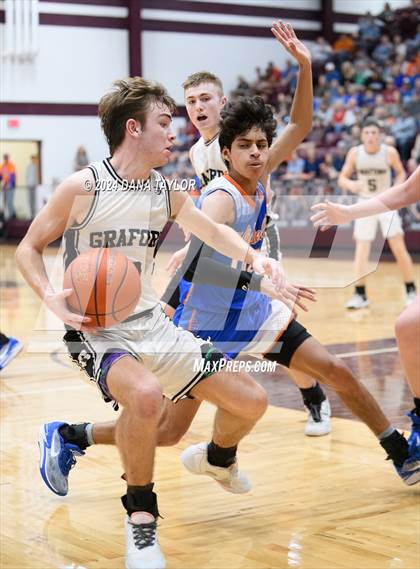 Thumbnail 3 in Slidell vs. Graford (UIL 1A Regional Quarterfinal) photogallery.