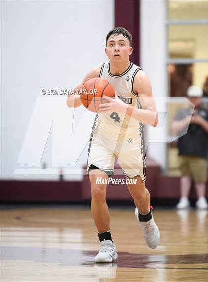 Thumbnail 3 in Slidell vs. Graford (UIL 1A Regional Quarterfinal) photogallery.