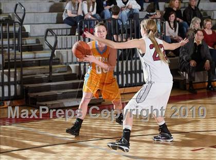Thumbnail 1 in Morristown-Hamblen West vs Sullivan Central (1st Round Regional AAA) photogallery.