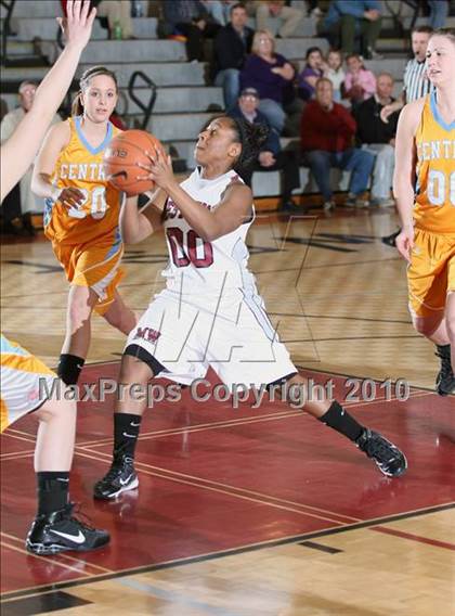 Thumbnail 2 in Morristown-Hamblen West vs Sullivan Central (1st Round Regional AAA) photogallery.