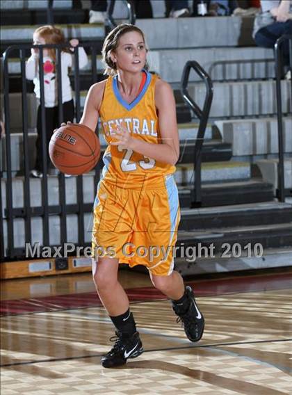 Thumbnail 2 in Morristown-Hamblen West vs Sullivan Central (1st Round Regional AAA) photogallery.