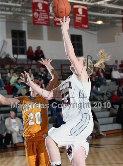 Thumbnail 2 in Morristown-Hamblen West vs Sullivan Central (1st Round Regional AAA) photogallery.