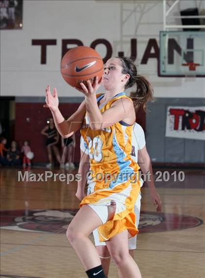 Thumbnail 1 in Morristown-Hamblen West vs Sullivan Central (1st Round Regional AAA) photogallery.