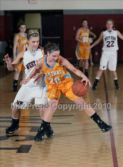 Thumbnail 1 in Morristown-Hamblen West vs Sullivan Central (1st Round Regional AAA) photogallery.