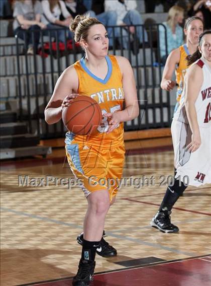 Thumbnail 1 in Morristown-Hamblen West vs Sullivan Central (1st Round Regional AAA) photogallery.