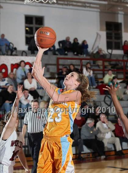 Thumbnail 1 in Morristown-Hamblen West vs Sullivan Central (1st Round Regional AAA) photogallery.