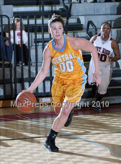 Thumbnail 2 in Morristown-Hamblen West vs Sullivan Central (1st Round Regional AAA) photogallery.