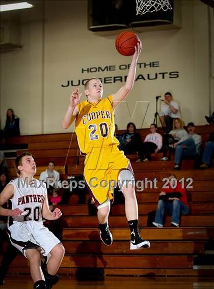 Thumbnail 2 in Ludlow vs. Cooper (Lloyd Memorial Classic) photogallery.