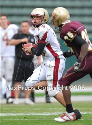 Thumbnail 2 in Cardinal Newman vs. Oaks Christian (D3 State Final) photogallery.