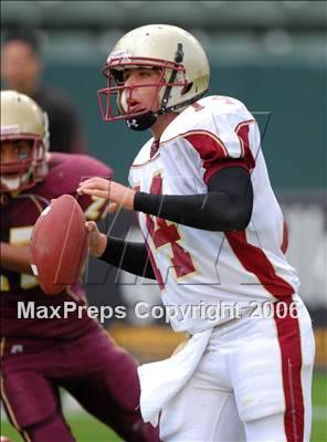 Thumbnail 3 in Cardinal Newman vs. Oaks Christian (D3 State Final) photogallery.