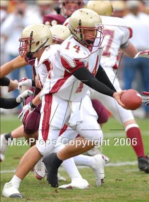 Thumbnail 3 in Cardinal Newman vs. Oaks Christian (D3 State Final) photogallery.