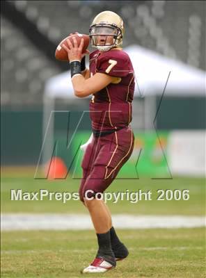 Thumbnail 2 in Cardinal Newman vs. Oaks Christian (D3 State Final) photogallery.