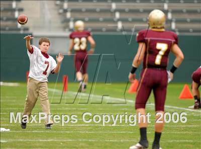 Thumbnail 3 in Cardinal Newman vs. Oaks Christian (D3 State Final) photogallery.