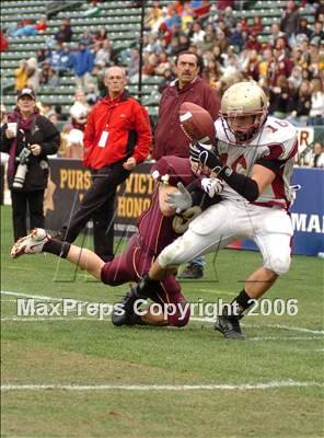 Thumbnail 2 in Cardinal Newman vs. Oaks Christian (D3 State Final) photogallery.