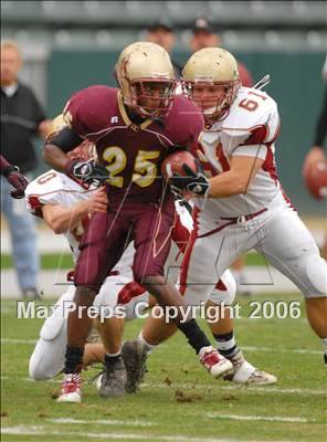 Thumbnail 2 in Cardinal Newman vs. Oaks Christian (D3 State Final) photogallery.