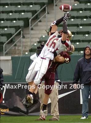 Thumbnail 1 in Cardinal Newman vs. Oaks Christian (D3 State Final) photogallery.