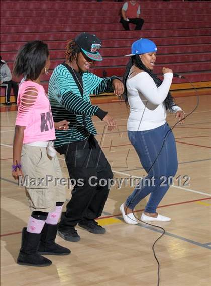 Thumbnail 2 in Vacaville Christian @ Encina Prep photogallery.