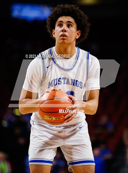 Thumbnail 2 in Elkhorn South vs. Millard North (NSAA Class A Quarterfinal) photogallery.