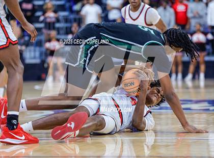 Thumbnail 2 in Woodward Academy vs. Langston Hughes (GHSA 5A Semifinal) photogallery.