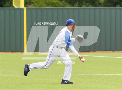 Thumbnail 2 in Mansfield vs. Hebron Game 3 (UIL 6A Area Playoff) photogallery.
