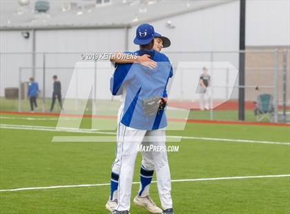 Thumbnail 2 in Mansfield vs. Hebron Game 3 (UIL 6A Area Playoff) photogallery.