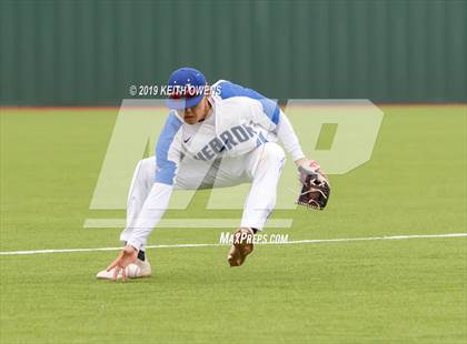 Thumbnail 2 in Mansfield vs. Hebron Game 3 (UIL 6A Area Playoff) photogallery.