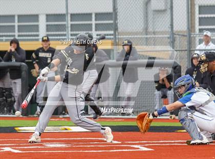 Thumbnail 3 in Mansfield vs. Hebron Game 3 (UIL 6A Area Playoff) photogallery.