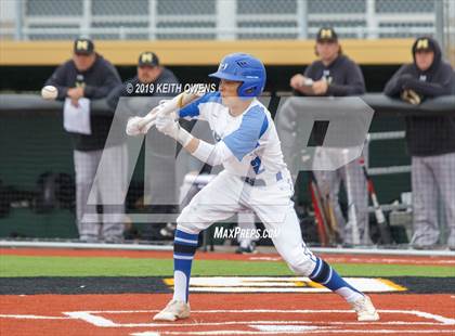 Thumbnail 3 in Mansfield vs. Hebron Game 3 (UIL 6A Area Playoff) photogallery.