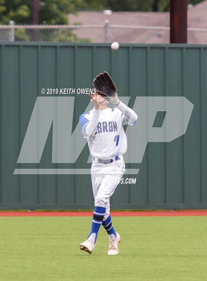 Thumbnail 2 in Mansfield vs. Hebron Game 3 (UIL 6A Area Playoff) photogallery.
