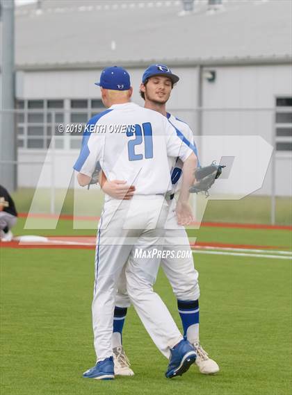 Thumbnail 1 in Mansfield vs. Hebron Game 3 (UIL 6A Area Playoff) photogallery.