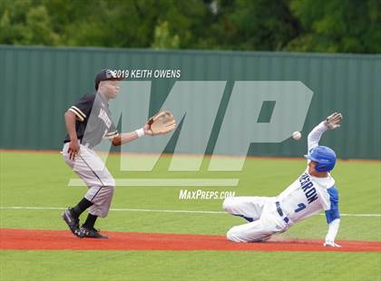 Thumbnail 1 in Mansfield vs. Hebron Game 3 (UIL 6A Area Playoff) photogallery.