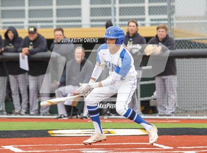 Thumbnail 3 in Mansfield vs. Hebron Game 3 (UIL 6A Area Playoff) photogallery.