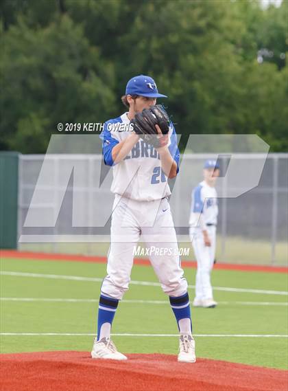 Thumbnail 2 in Mansfield vs. Hebron Game 3 (UIL 6A Area Playoff) photogallery.