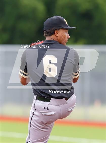 Thumbnail 1 in Mansfield vs. Hebron Game 3 (UIL 6A Area Playoff) photogallery.